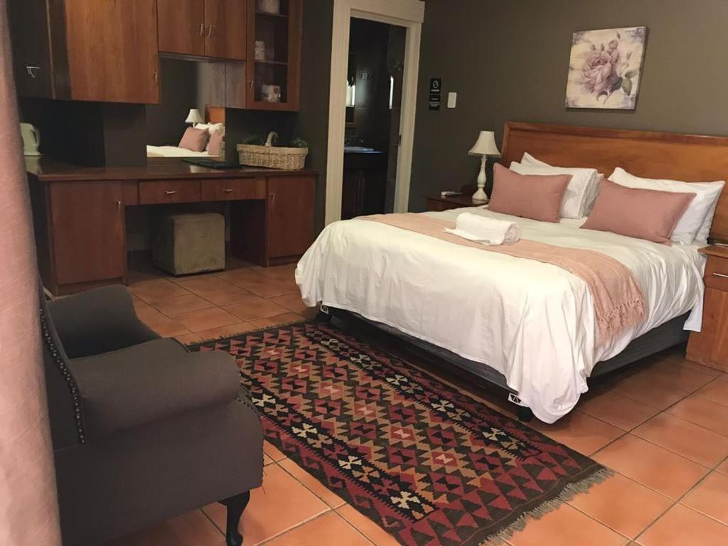 Casa Grande Guest Lodge Brits Ngoại thất bức ảnh