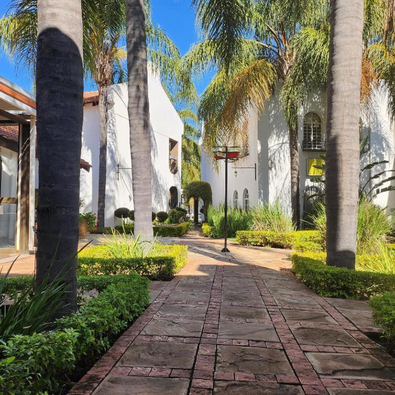 Casa Grande Guest Lodge Brits Ngoại thất bức ảnh