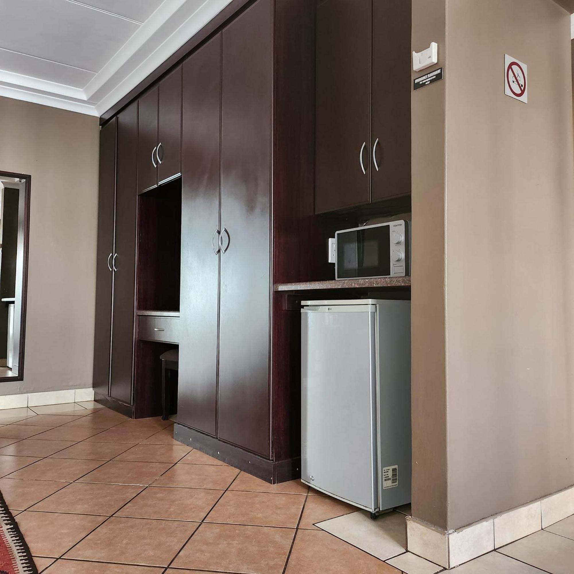 Casa Grande Guest Lodge Brits Ngoại thất bức ảnh